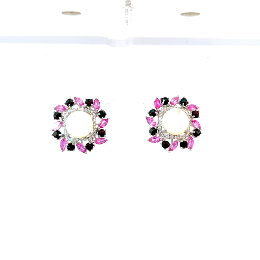 The Varyon Stud Earrings