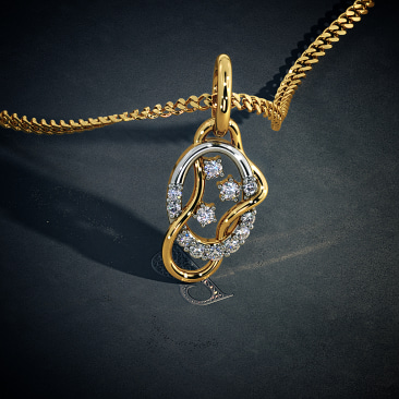 The Ellisse Pendant