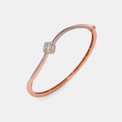 The Naazneen Oval Bangle