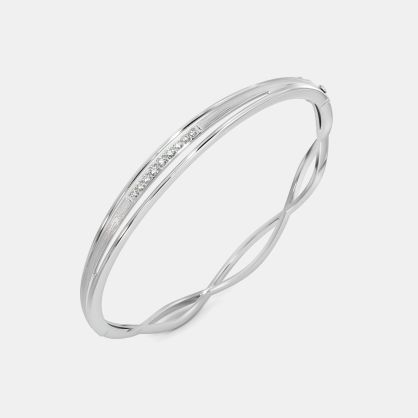 The Edwige Oval Bangle
