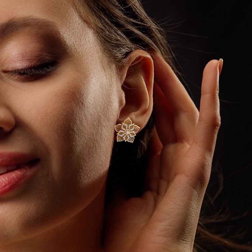 The Daffodil Lattice Stud Earrings - image 4